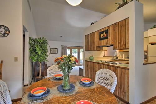 Quintessential Lake George House with BBQ and Fire Pit in West Branch, USA