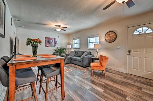 Walkable Winter Garden Bungalow 3 Blocks to Dtwn in วินเทอร์ การ์เดน