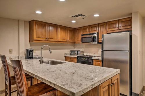Ski-In and Ski-Out Resort Condo with Gas Fireplace! - image 8