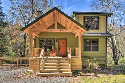 Creekside Craftsman Retreat in North GA Mountains! in Mineral Bluff, USA