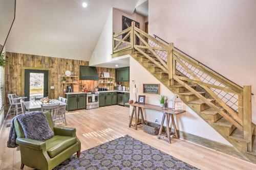 Creekside Craftsman Retreat in North GA Mountains! in Mineral Bluff, USA