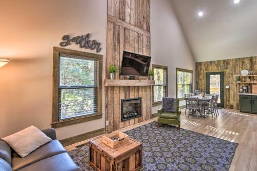 Creekside Craftsman Retreat in North GA Mountains! in Mineral Bluff, USA