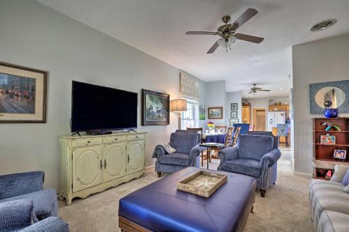 Family Farmhouse on 160-Acre Ranch with Hiking Trail in Lawrenceburg, USA