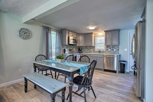 Updated Plymouth Home Less Than 2 Miles to Waterfront! in Plymouth, USA