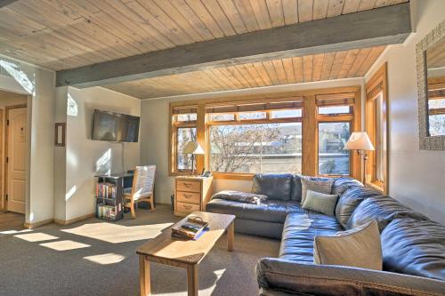 Ski Lovers Studio w/ Easy Pool + Hot Tub Access!, Snowmass Village