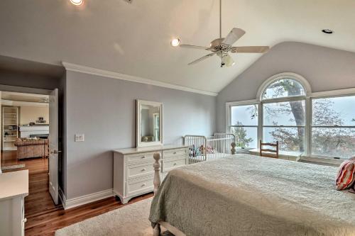 Sandy Hook Retreat with Stunning Waterfront View - image 8