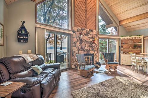 Dream Cottage with Sandy Beach Dock Pontoon Rental - image 5