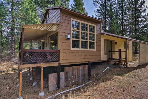 Private Cabin, 5-Min Drive to Hot Springs & Golf! in Crouch