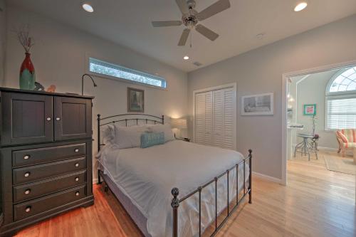 Seaside Cottage with Private Pier - 3 Miles to Beach - image 8