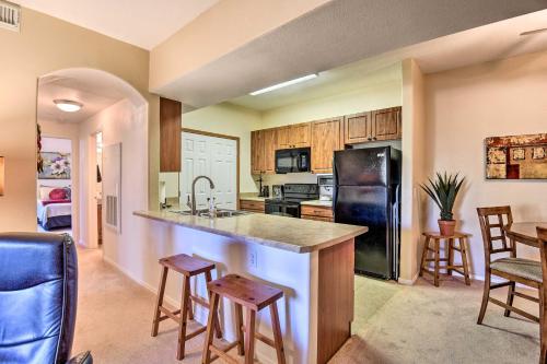 Mesa Condo with Private Patio and Grill Pool Access!