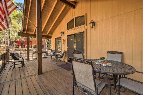 Mountain Getaway with BBQ - 5 Mins to Hike and Golf! - main image