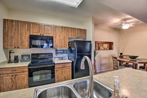 Mesa Condo with Private Patio and Grill Pool Access!