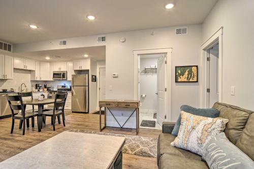 Centrally Located Traverse City Condo 1 Mi to Bay in Traverse City, USA