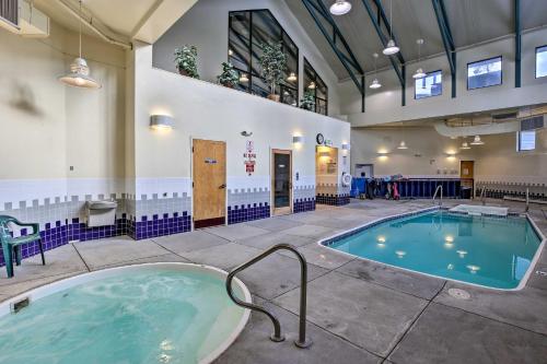 Remodeled Resort Condo - 11 Miles to Keystone Ski! - image 5