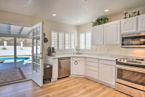 Heated Pool, Views, and Trail Access Phoenix Escape, Финикс (фото 8)