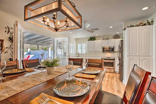 Heated Pool, Views, and Trail Access Phoenix Escape, Финикс (фото 7)