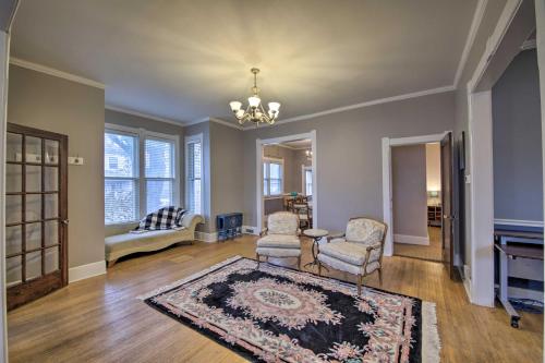 Historic Noblesville Home Walk to Downtown Shops!