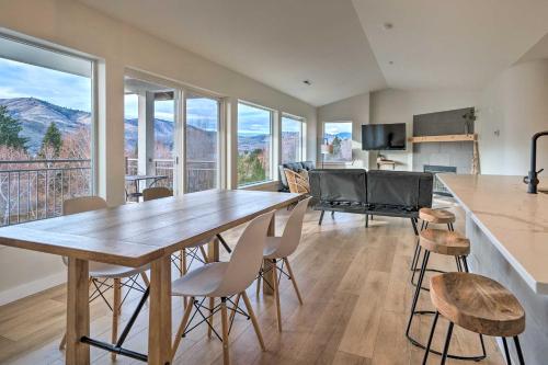 Chic Chelan Condo with Balcony, Walk to Lake and Dtwn!, Chelan (zdjęcie 3)
