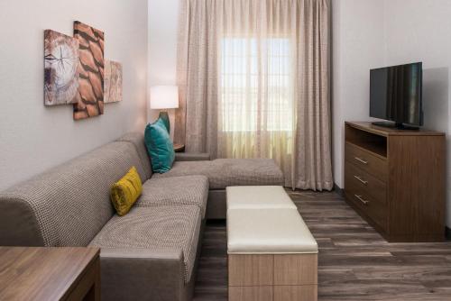 One-Bedroom Suite with Two Double Beds