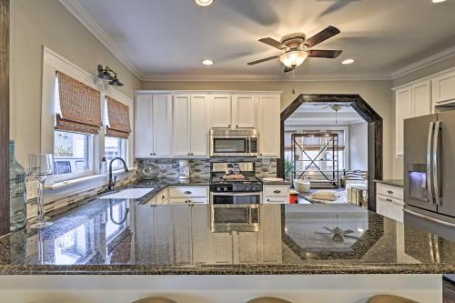 Bungalow Gem Near Oak Cliff Bishop Arts District! - main image