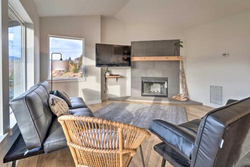 Chic Chelan Condo with Balcony, Walk to Lake and Dtwn!, Chelan (zdjęcie 4)