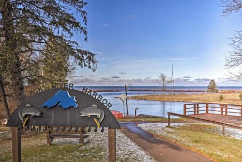 Black River Retreat 3 Mi to Powderhorn Mountain!