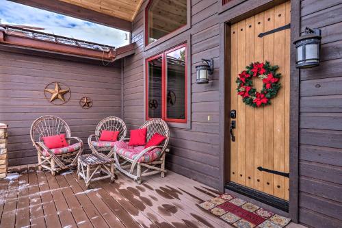 Show Low Luxury Cabin with Forest Views and Fire Pit!