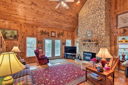 Pet-Friendly Cozy Cabin with Views By Black Rock! - Clayton