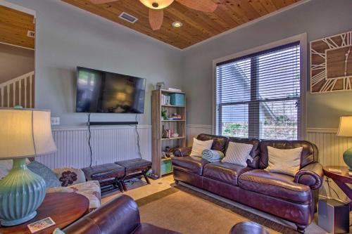 Cozy Sunset Pointe Retreat with BBQ Steps to Beach! - image 7