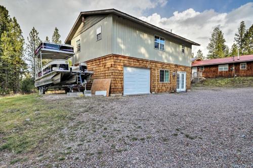 Big Sky Country Getaway by Hiking and Boating! - image 6