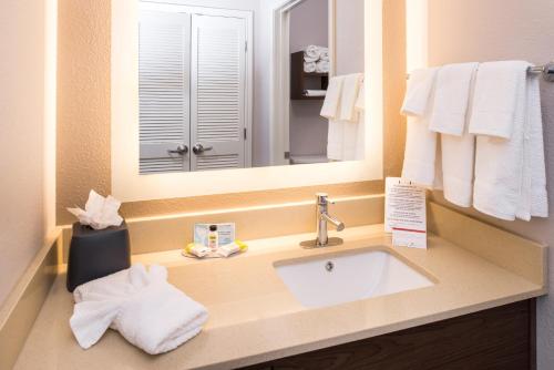 Staybridge Suites - Pecos an IHG Hotel - image 4