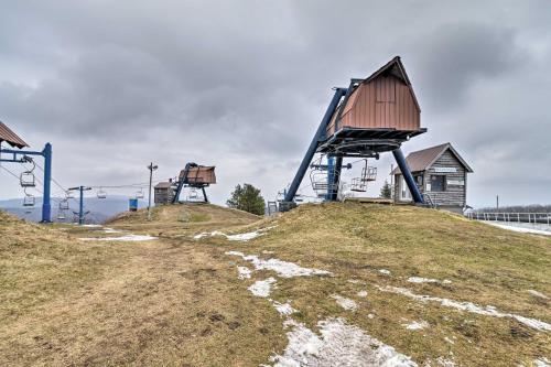 Ski-In Ski-Out Blue Knob Family Home with Mtn Views - image 10