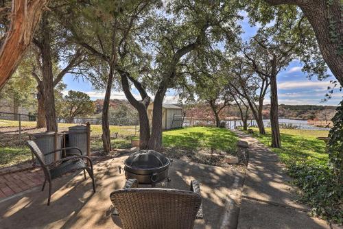 Granbury Getaway with Lake Views 2 Mi to Downtown! in Granbury, USA