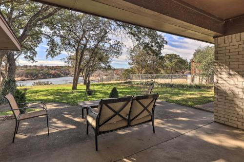 Granbury Getaway with Lake Views 2 Mi to Downtown!