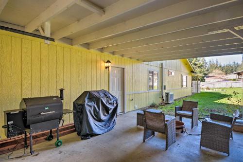 Coastal Retreat Near Redwoods and 2 Miles to Beach! - image 33
