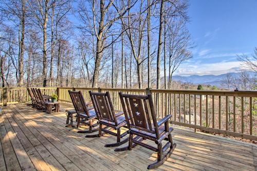 Luxe Gatlinburg Cabin with Panoramic Views and Hot Tub! - image 8