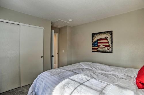 Spacious Centennial Townhome with Private Deck! - image 8