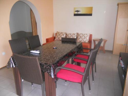 Three-Bedroom Apartment with Terrace image 9