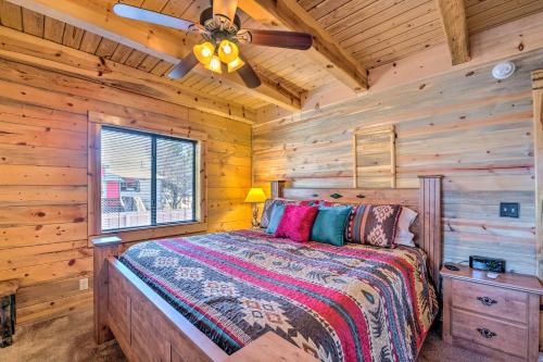 Pet-Friendly Log Cabin - Walk to Shops/Dining