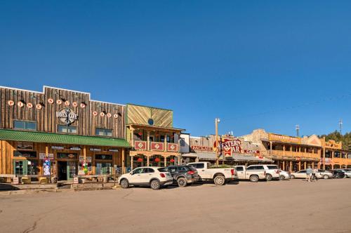 Pet-Friendly Log Cabin - Walk to Shops/Dining