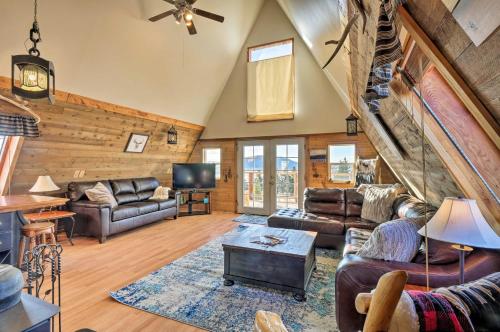 . Cabin with 360 Mountain Views and 30 Miles to Breck!