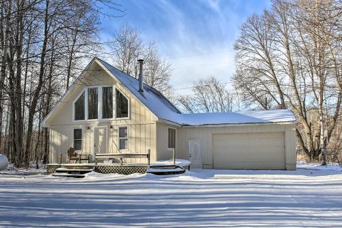 Lakes of the North Home on Snowmobile and ATV Trail!