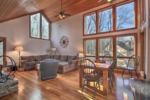 Upscale Wintergreen Resort Home with Golf Course View - image 2