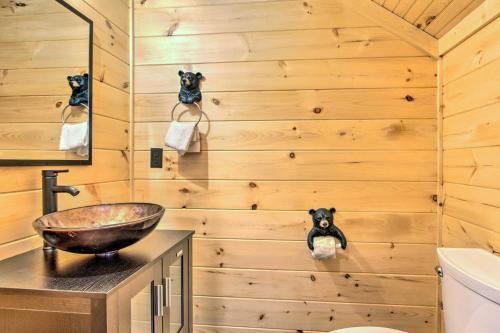 Stunning Mtn View Chalet with Hot Tub in Gatlinburg! - main image