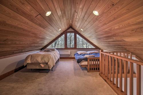 Upscale Wintergreen Resort Home with Golf Course View - image 6