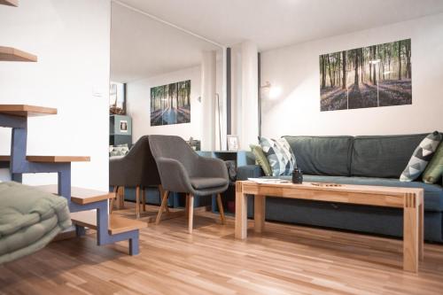 Stylish Apartment with Castle View & Free Parking, Lubiana (foto 8)