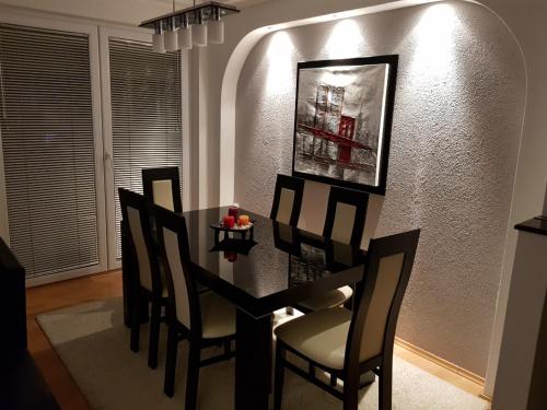 Brand New Apt in City Center in بيتولا