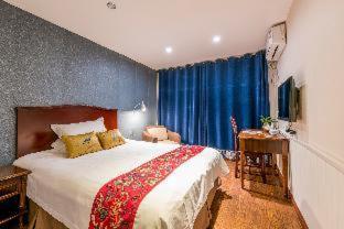 Wenjun Courtyard Hotel ---5 mins walk from Tonghuimen metro station, near Tianfu square, close by culture park and Sichuan opera house, English speaking service, local tours