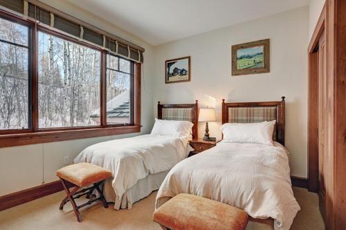 Luxury Ski-in Ski-out- 3BR/ 4 Bath + den In Bachelor Gulch condo - image 2