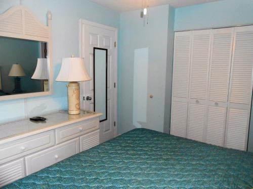 0409 Waters Edge Resort condo - image 2